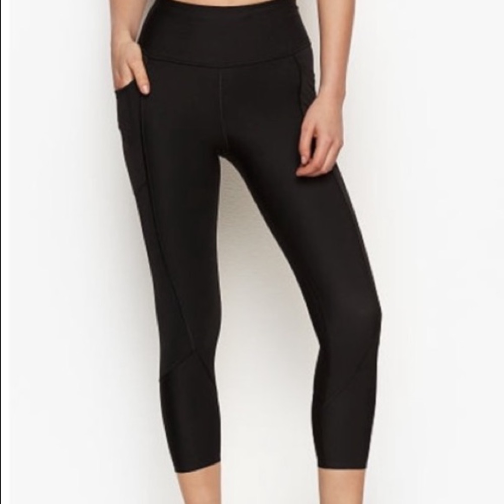 Capri leggings with pockets